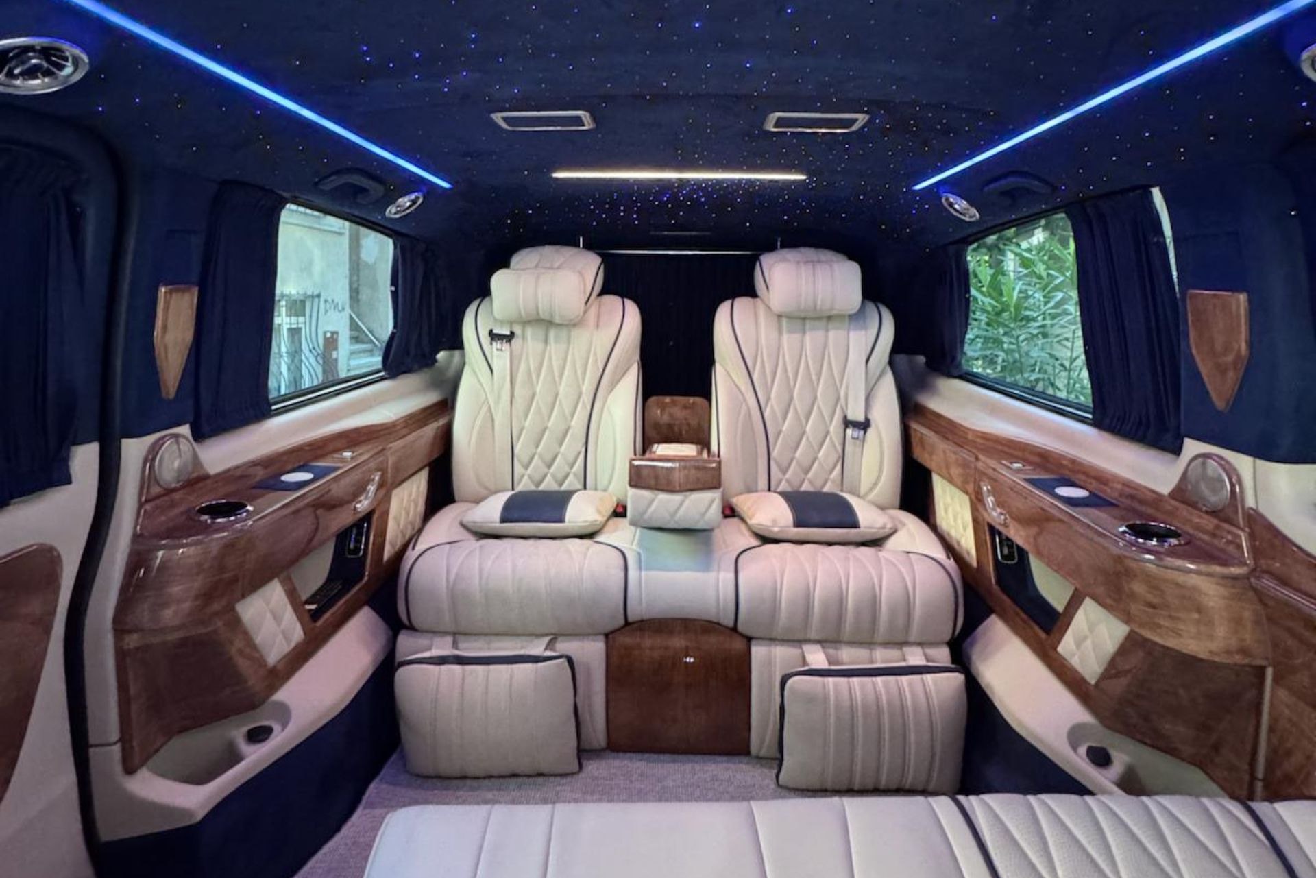 Mercedes Vito Istanbul Airport private transfer